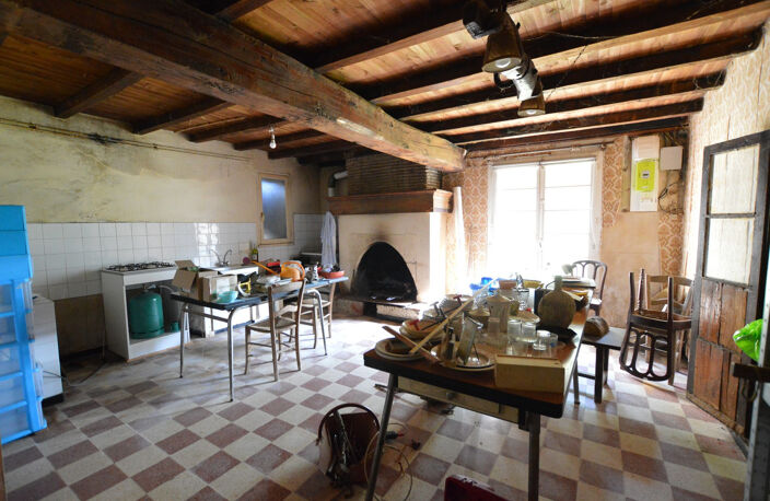 Bâtisse en pierre à rénover — photo 4