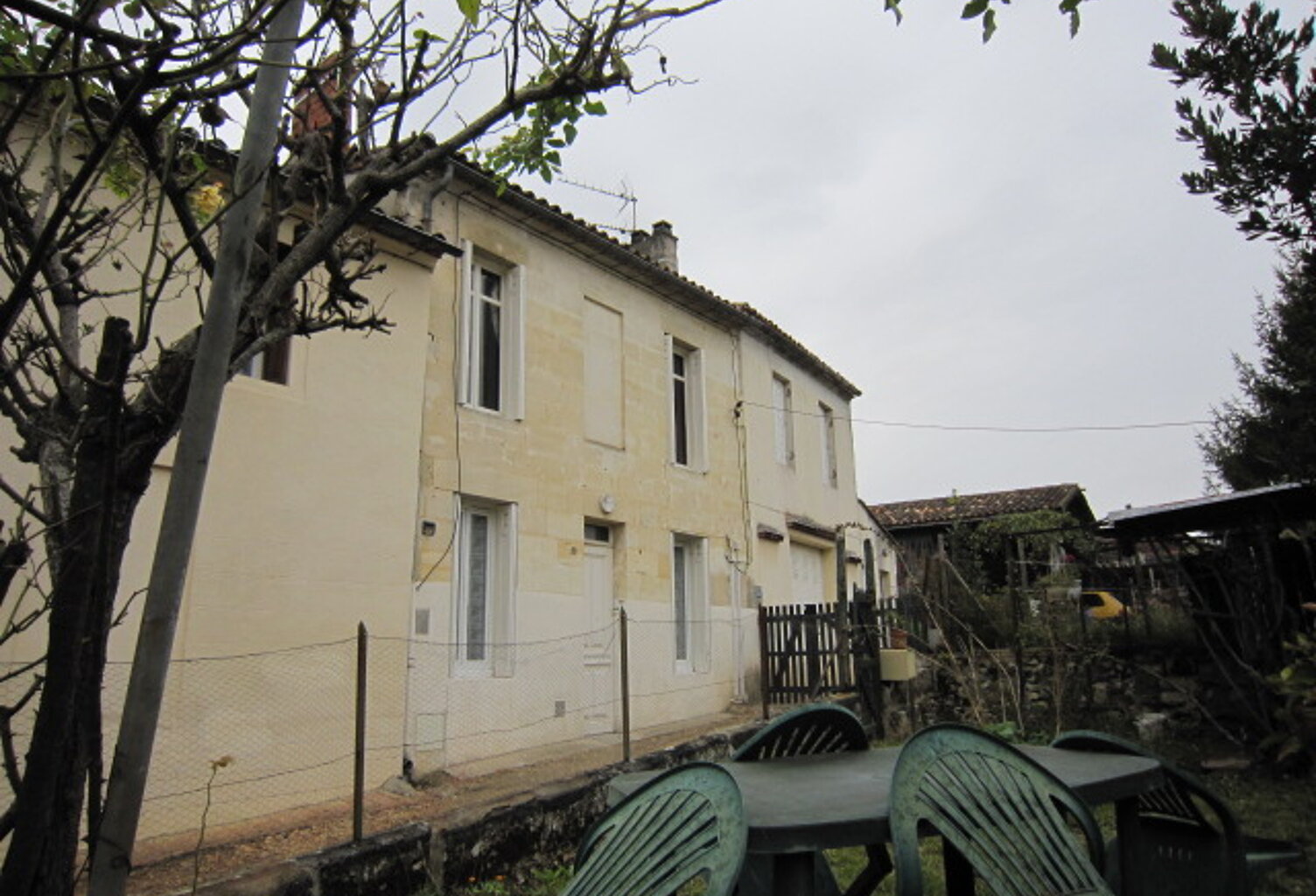 Maison à vendre à Guîtres - Idéale pour primo-accédants - EXCLUSIVITE — photo 1