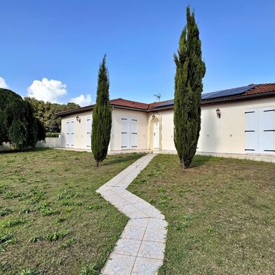 Maison 6 pièces 1050 €