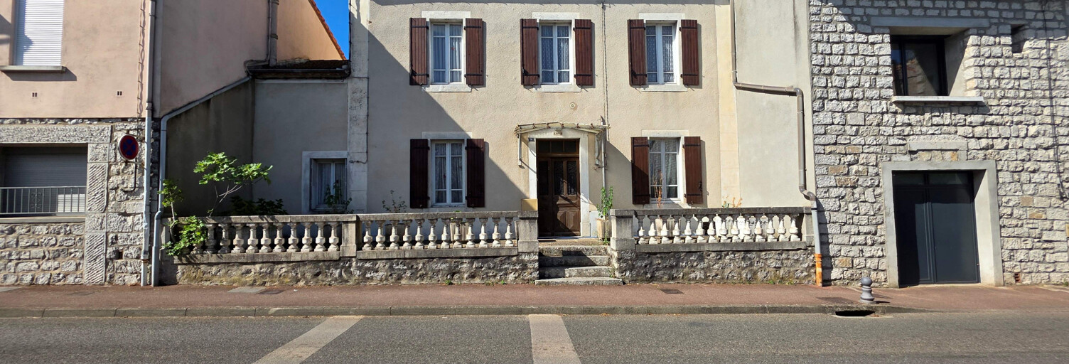 Maison 8 Pièces 166 m² à vendre à Ruoms (07120)