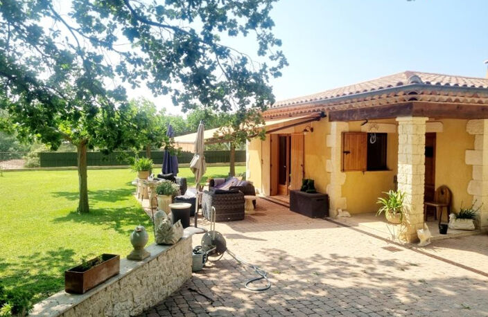 Draguignan villa F6 197m2 piscine garage terrasse 3800m terr — photo 4