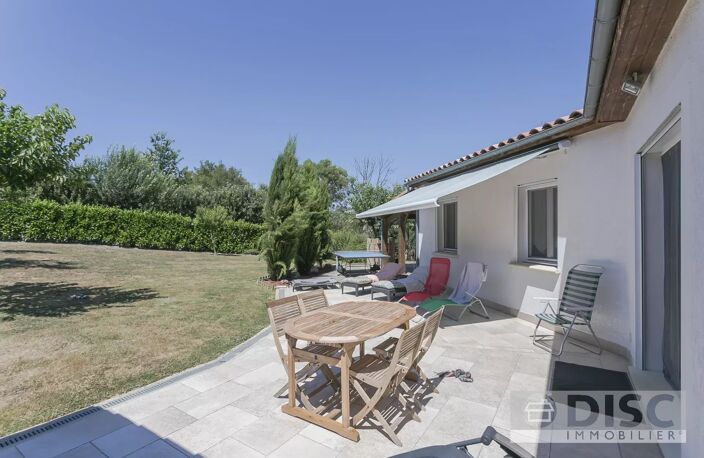 Belle maison de plain-pied avec jardin et garage sur hauteurs de Laguepie. — photo 4