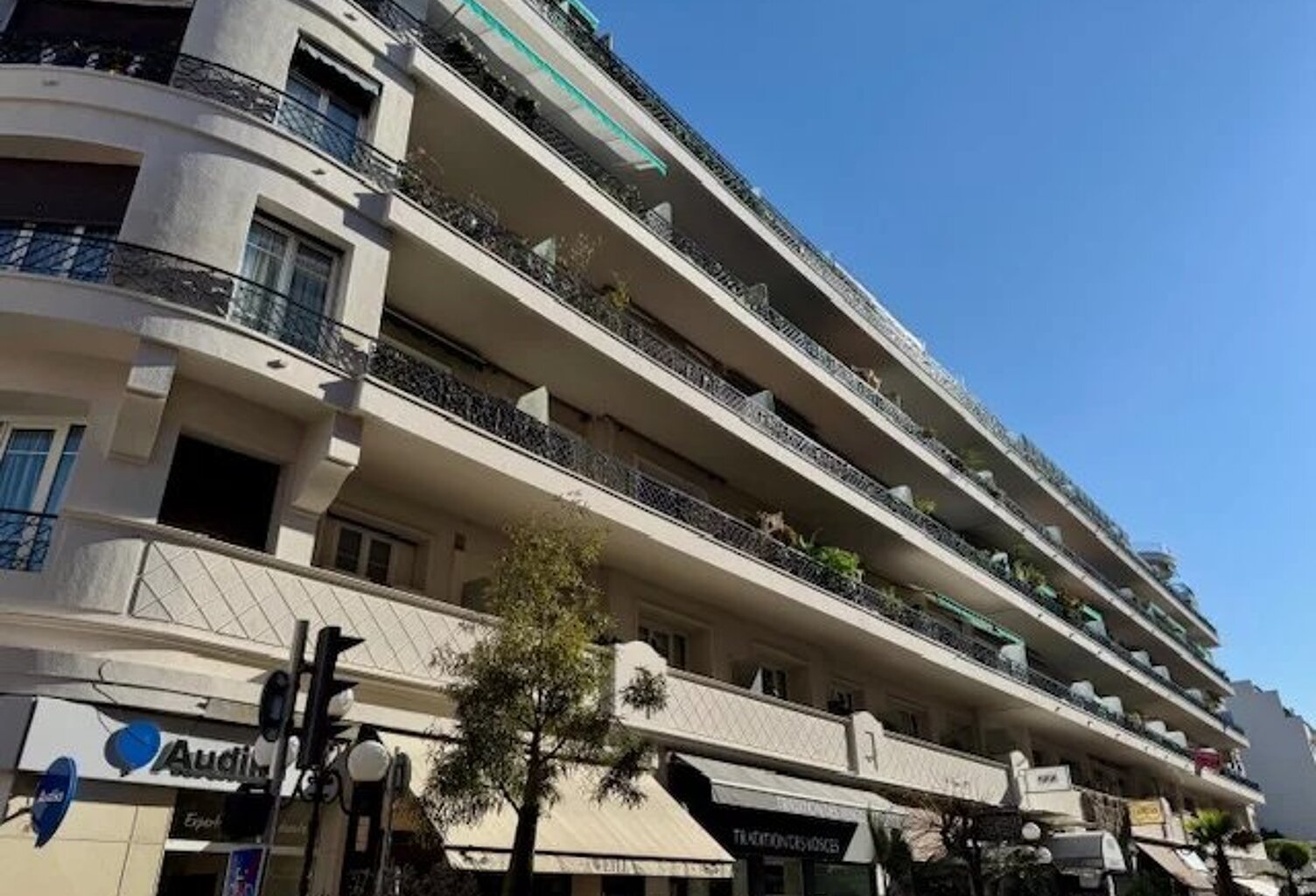 Wilson- 3 P terrasse - Dernier étage — photo 1