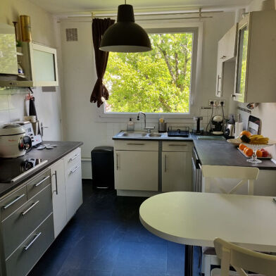 Appartement 3 pièces 840 €