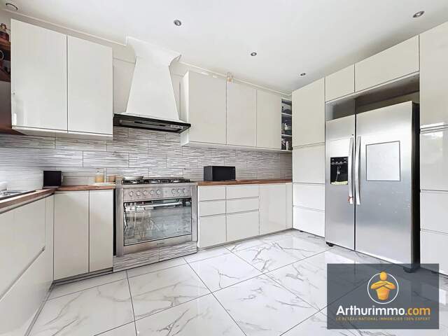 Maison 7 Pièces - 5 chambres sur Sous-Sol total — photo du bien