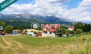 Terrain  1460 m² à vendre à Saint-Laurent-du-Cros (05500)