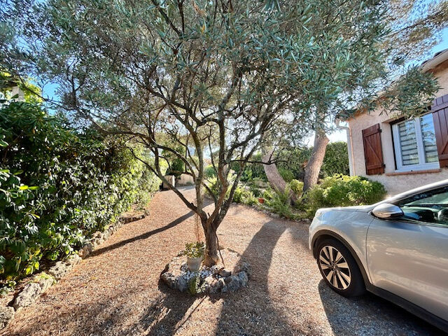 Villa / Maison  T5 à vendre Fréjus 83600