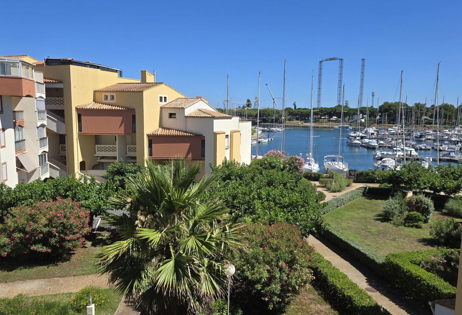 A vendre appartement F2 place de parking — photo 1