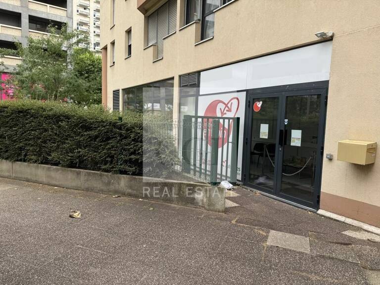 BUREAUX à LOUER — photo 1