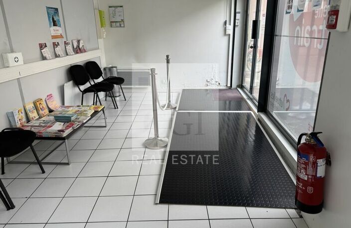 BUREAUX à LOUER — photo 2