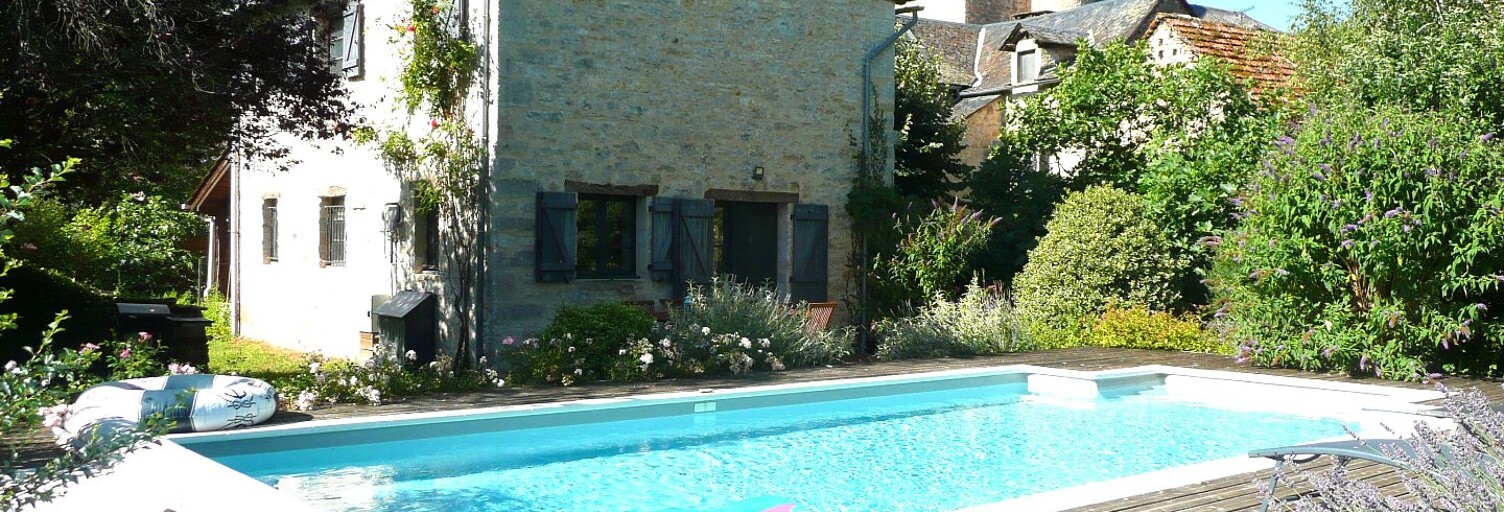 Maison 10 Pièces 258 m² à vendre à Salles-Courbatiès (12260)