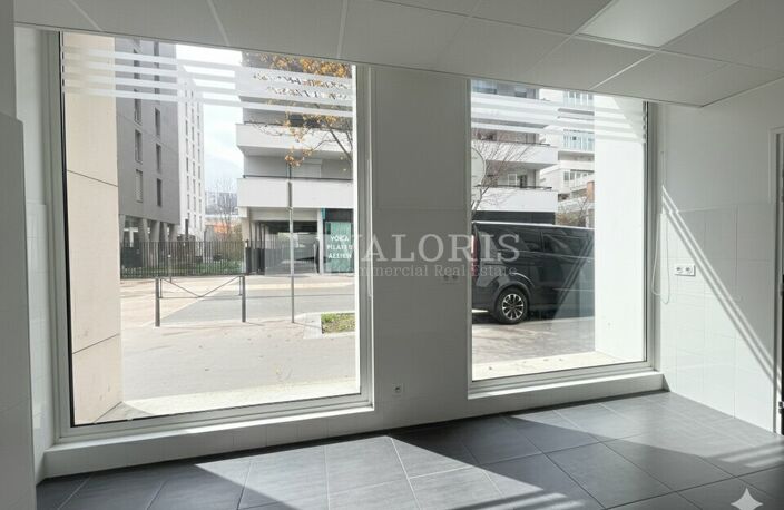 LOCAL COMMERCIAL à LOUER — photo 2