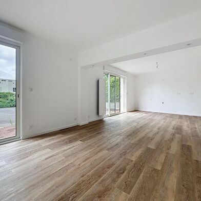 Appartement 5 pièces 252000 €