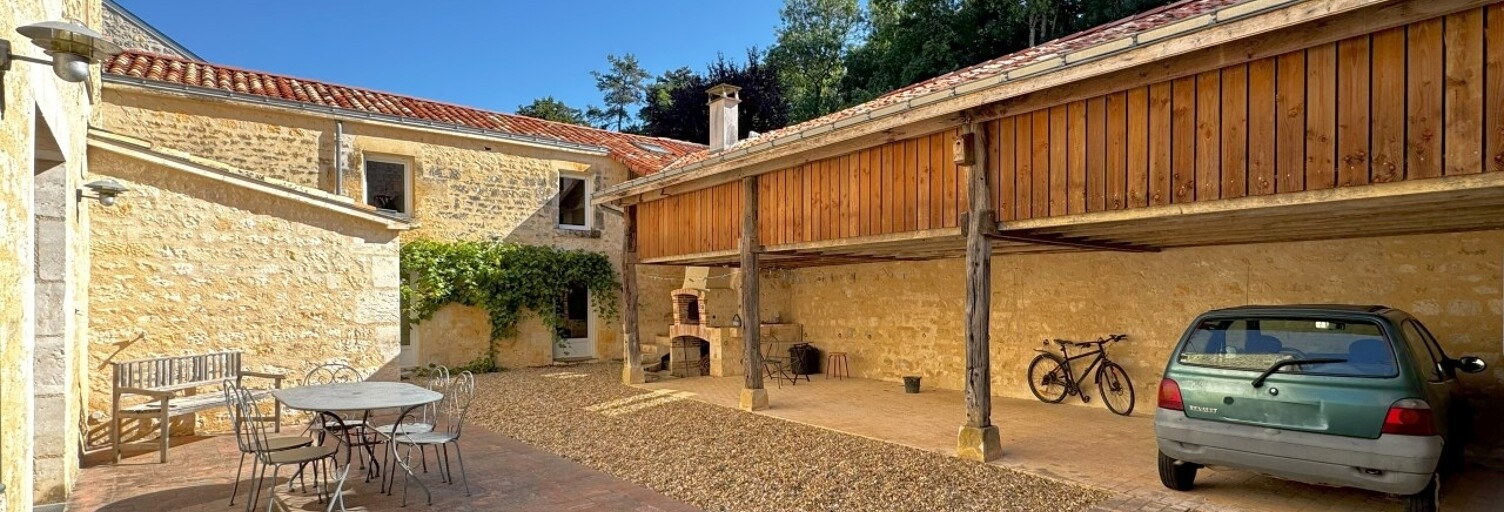 Maison 10 Pièces 236 m² à vendre à Fontenay-le-Comte (85200)