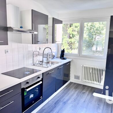 Appartement 3 pièces 108000 €