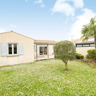 Maison 4 pièces 259128 €