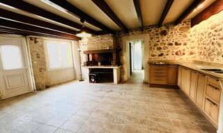 Maison 5 Pièces 153 m² à vendre à Parcoul-Chenaud (24410)