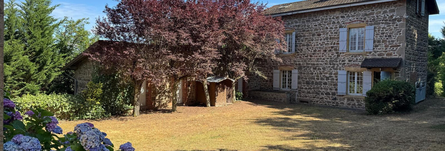 Maison 8 Pièces 255 m² à vendre à Amplepuis (69550)