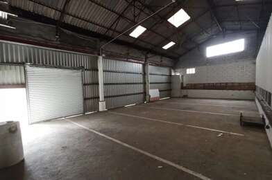Local industriel  1739 €