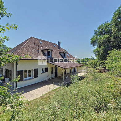 Maison 8 pièces 299900 €