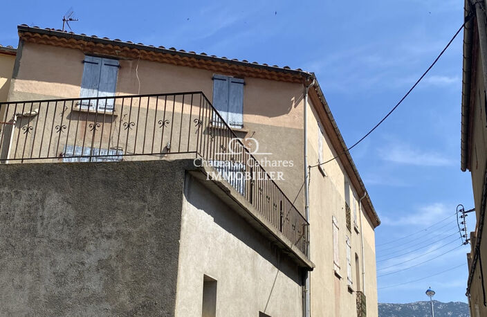 Grande Maison, Immeuble à renover — photo 3