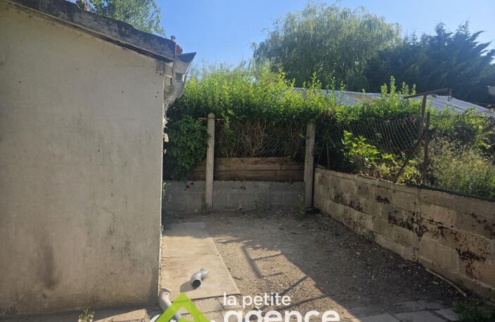 BLET :  Maison d'habitation T2 édifiée sur 53 m2 de terrain — photo 2