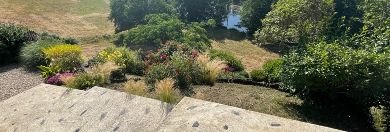 Maison 9 Pièces 219 m² à vendre à La Celle-Dunoise (23800)