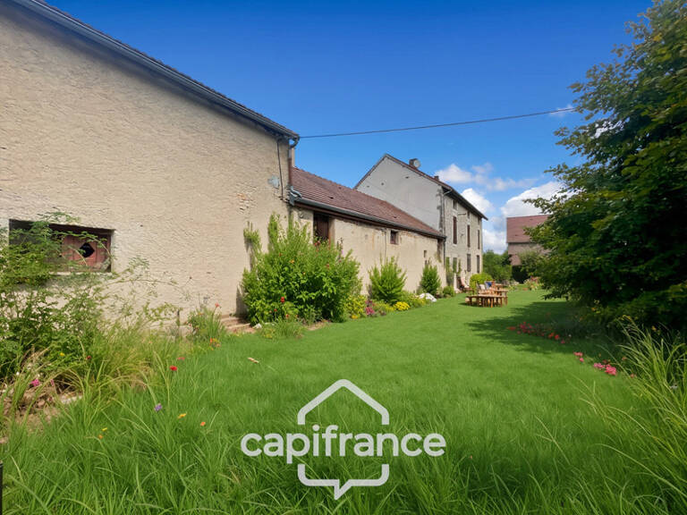 Ensemble immobilier à rénover — photo 1