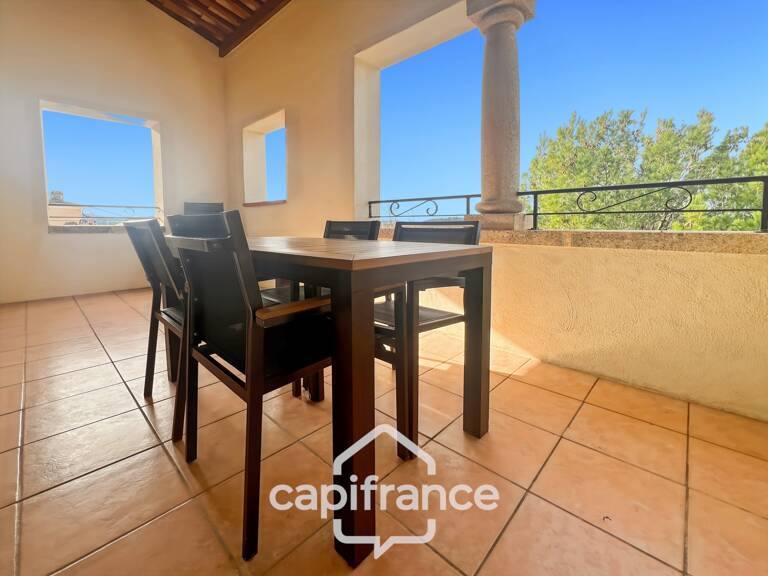 Domaine de Pont royal, spacieux et lumineux appartement de 41 m2,belle vue, localisé en angle, une chambre,  grande loggia terrasse, place de parking  sous la résidence — photo 1