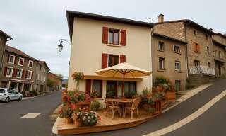 Maison 10 Pièces 390 m² à vendre à Rochepaule (07320)