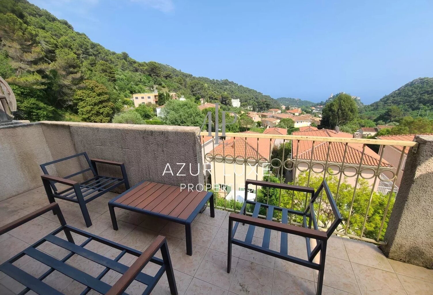Trés beau 2 pièces dans résidence avec piscine — photo 1