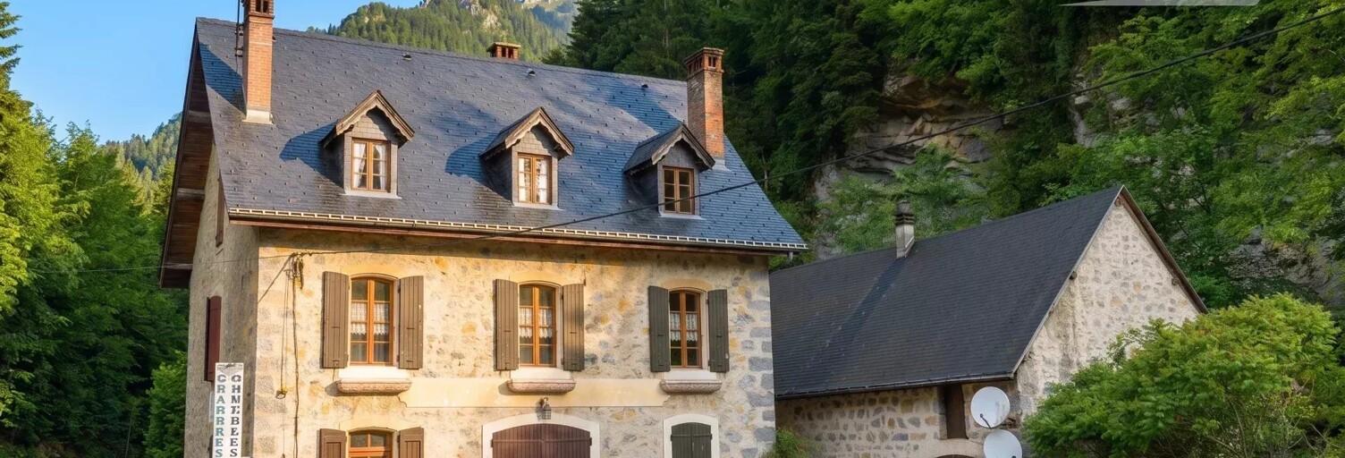 Maison 12 Pièces 226 m² à vendre à Saint-Pierre-de-Chartreuse (38380)