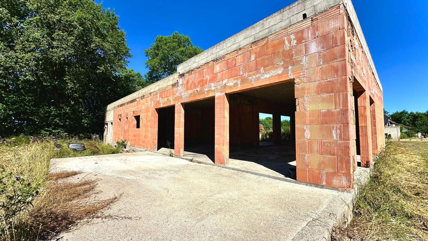 Villa / Maison  T1 à vendre Salles-Curan 12410