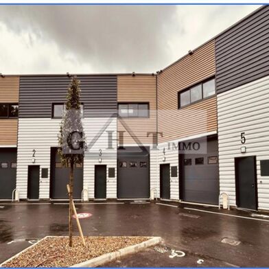 Local industriel  2092 €