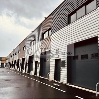 Local industriel  2092 €