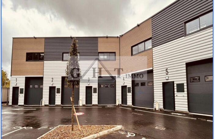 À louer : Entrepôt et bureaux – surface de 116 à 160 m² — photo 2