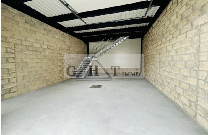 À louer : Entrepôt et bureaux – surface de 116 à 160 m² — photo 3