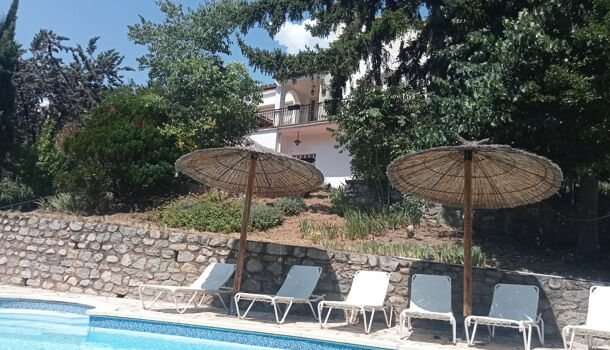 Villa / Maison 8 pièces  à vendre Arles-sur-Tech 66150