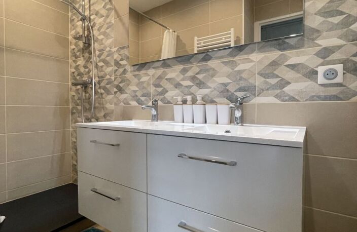 Chambre 4 - COLOCATION OULLINS — photo 4