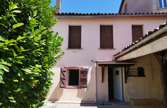 MAISON DE VILLE SPACIEUSE AVEC JARDIN À SAINT-GAUDENS — photo 2