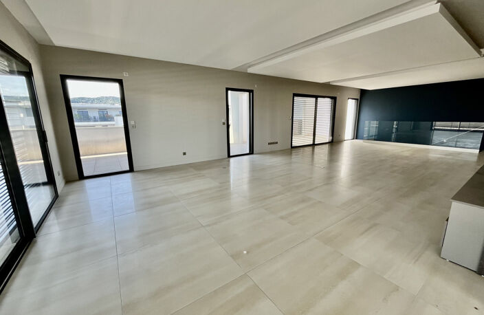 DANTON - Duplex en dernier étage de 198 m2 avec terrasses et — photo 5