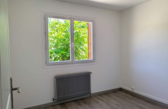 Vente maison 4 pièces 65 m² Noyant-de-Touraine (37800) — photo 2