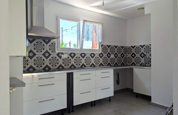 Vente maison 4 pièces 65 m² Noyant-de-Touraine (37800) — photo 5