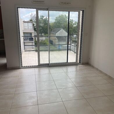 Appartement 3 pièces 820 €