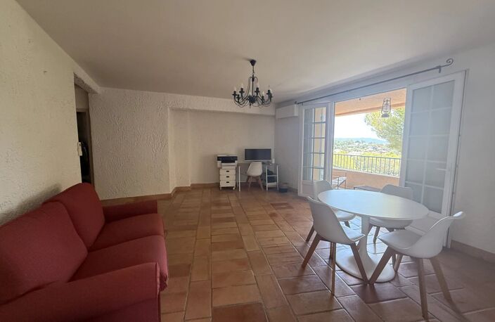 Appartement T3, vue mer, Cavalaire — photo 3