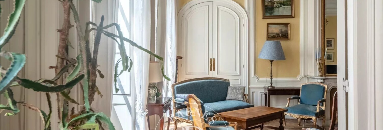 Appartement 7 Pièces 270 m² à vendre à Lyon 6 (69006)