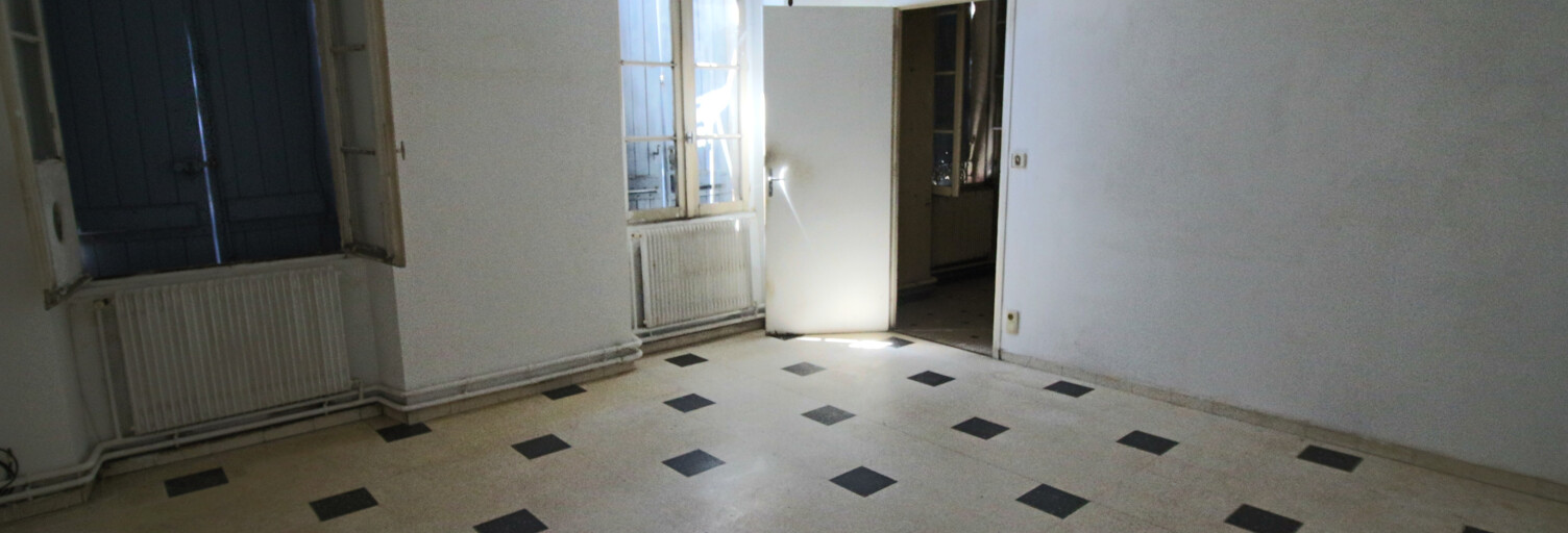 Immeuble  300 m² à vendre à Puy-l'Évêque (46700)