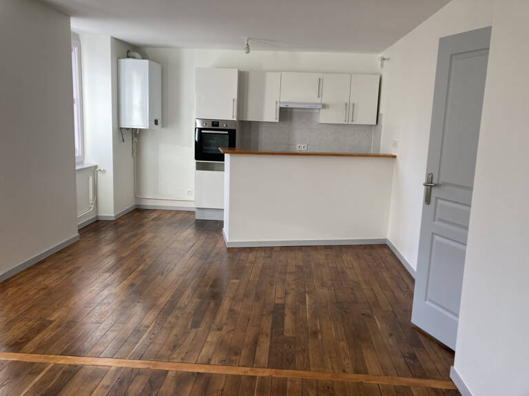 Appartement Type 3 à louer à SAINT-CLAUDE — photo 1