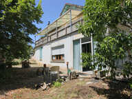 Rare   Belle maison en pierre à restaurer au centre de Puy-l — photo 3