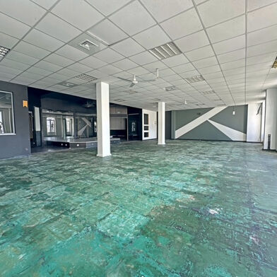 Commerce  325000 €